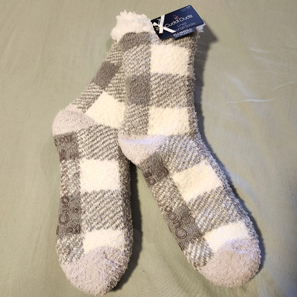 Cuddl Duds Lined Lounge Socks / Shoe size 4-10 / Checkered